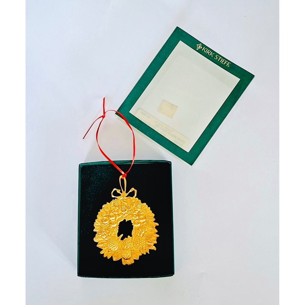 Kirk Stieff Williamsburg Wreath Christmas Ornament CW120 Gold Tone Pewter Boxed